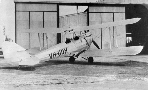 Registered VH-UQH after arriving in Australia, the same aircraft has been lovingly restored by current owners co-owned by Ed Field of the Sunshine Coast and Peter Gartshore of Brisbane. Image from www.edcpatescollection.com by permission from the Geoff Goodall Collection.
