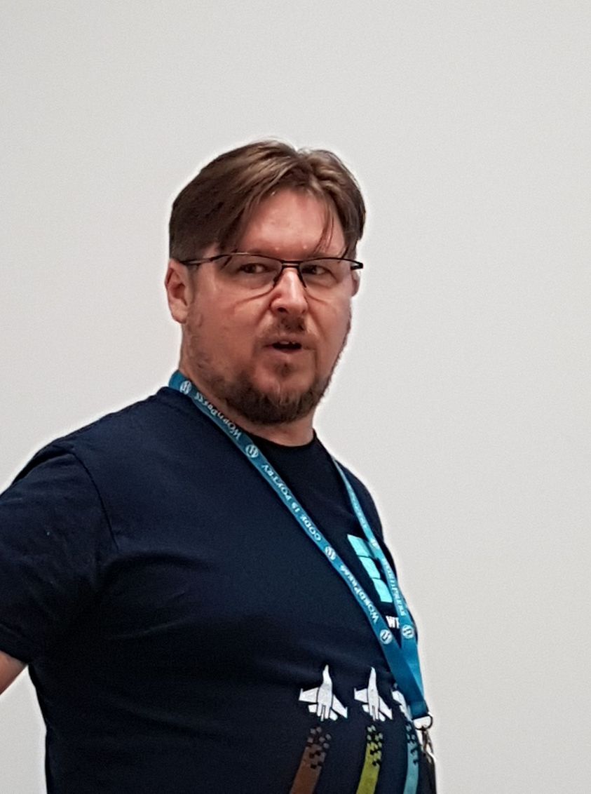 Ricky Blacker of WP Engine speaking at a Wordpress Meetup event on the Sunshine Coast in 2019.
