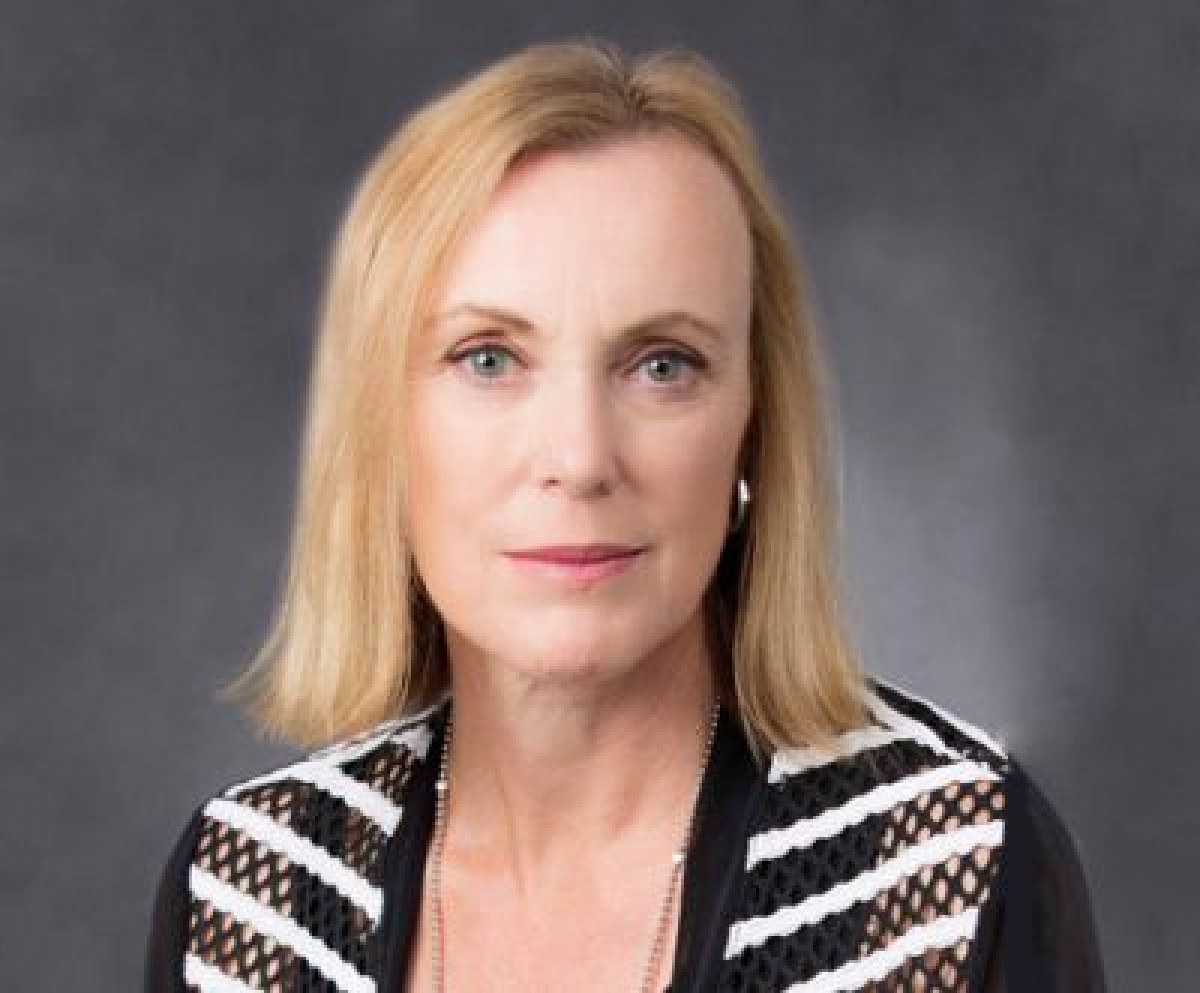 Sally Kirkright.